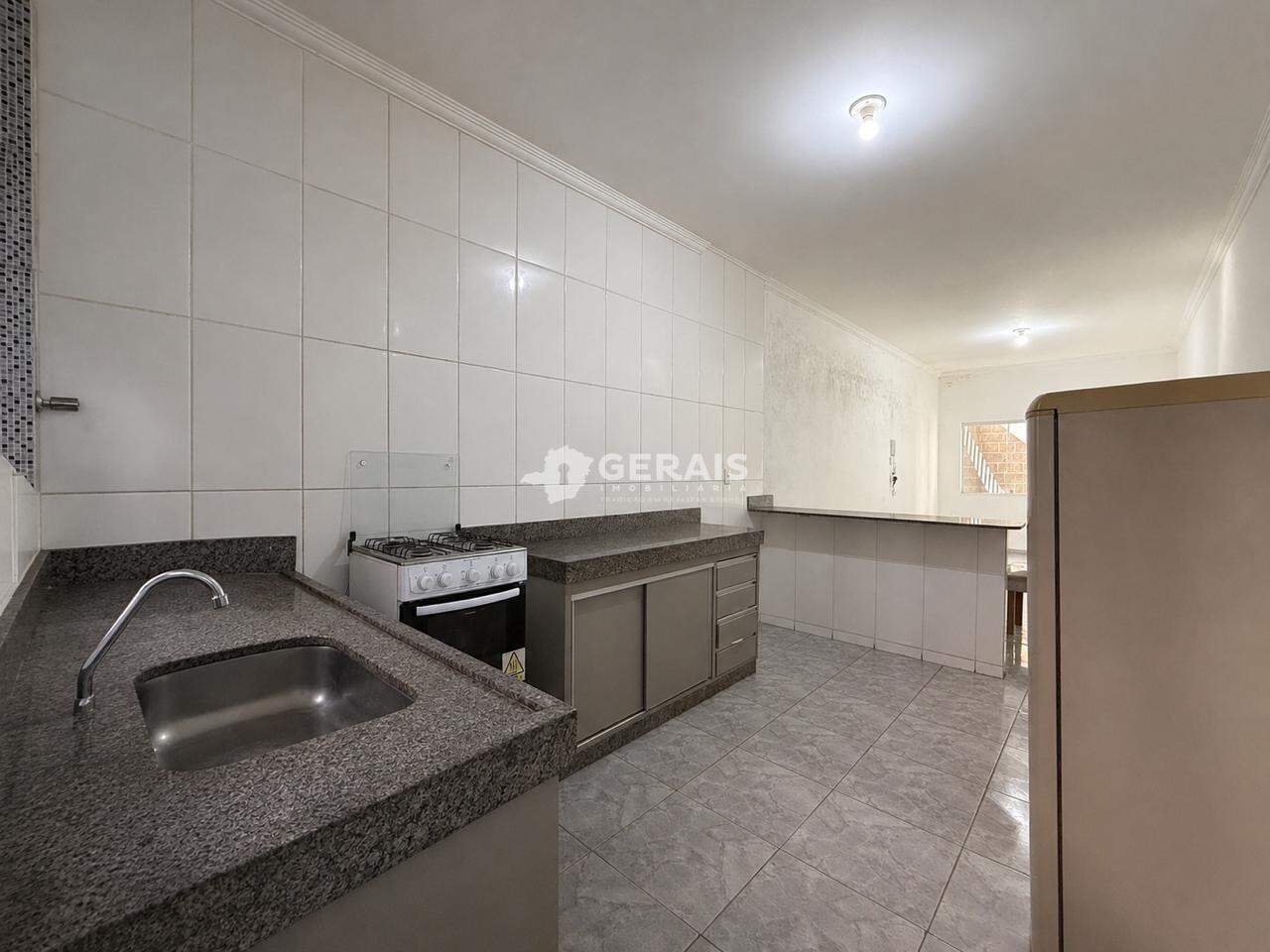 Casa à venda no QUINTA DAS PALMEIRAS: 06- COZINHA