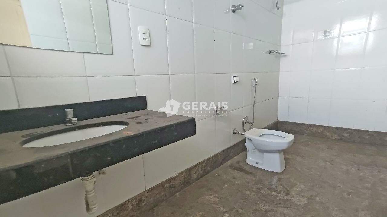 Casa para aluguel no PORTO VELHO: 09 - BANHO SOCIAL