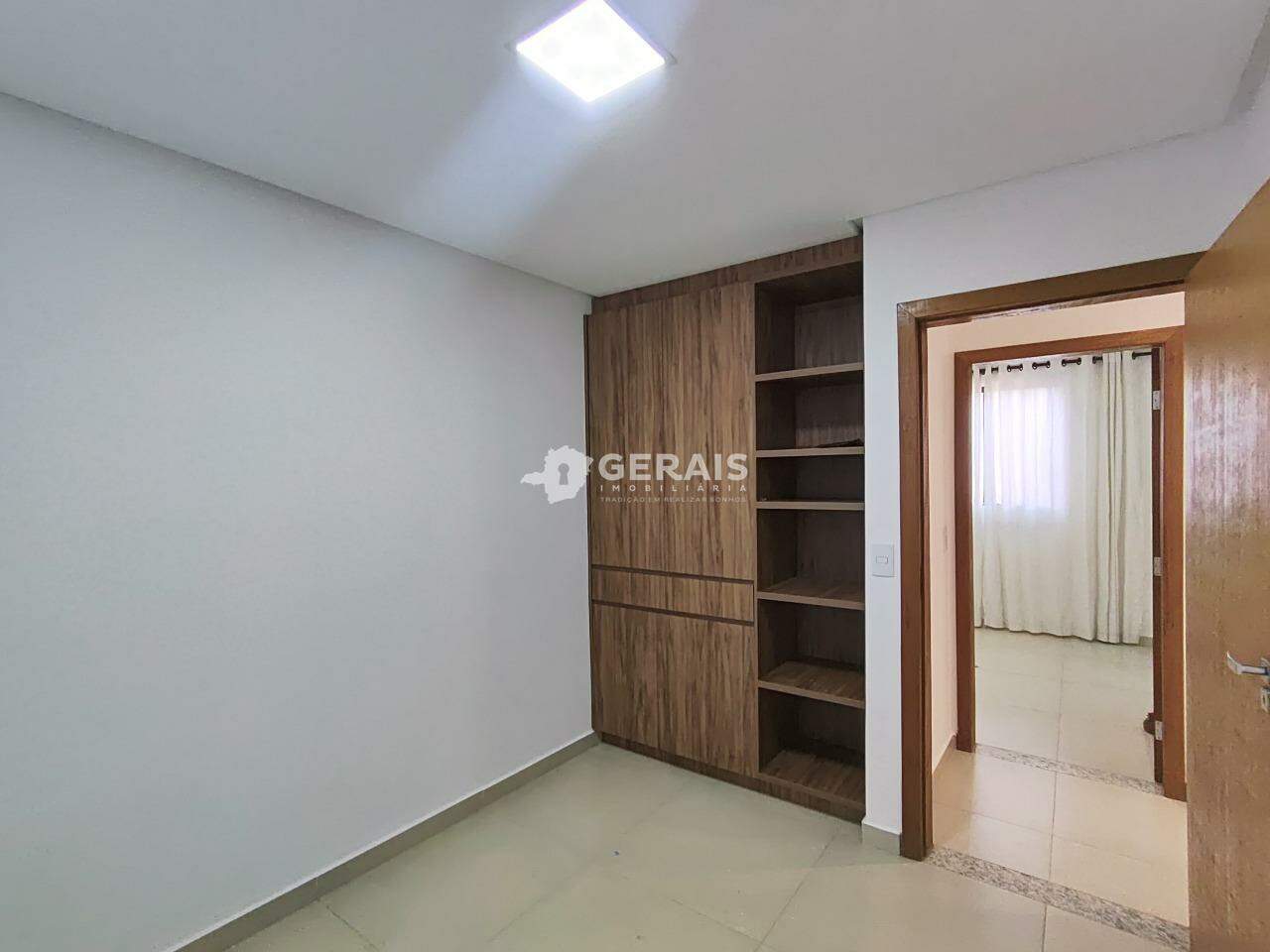 Casa para aluguel no RANCHO ALEGRE: 09- QUARTO 01