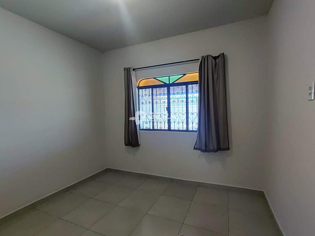 Casa para aluguel no RANCHO ALEGRE: 05- QUARTO SUÍTE