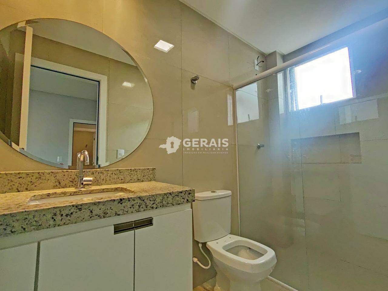Apartamento para aluguel no CENTRO: 08- BANHO SUÍTE