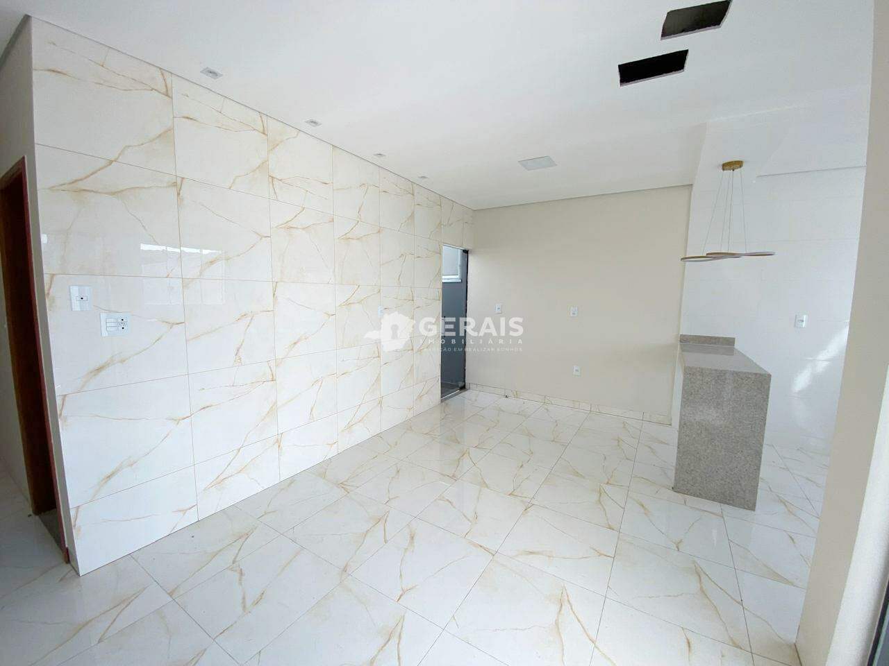 Casa à venda no INTERLAGOS: 03- SALA