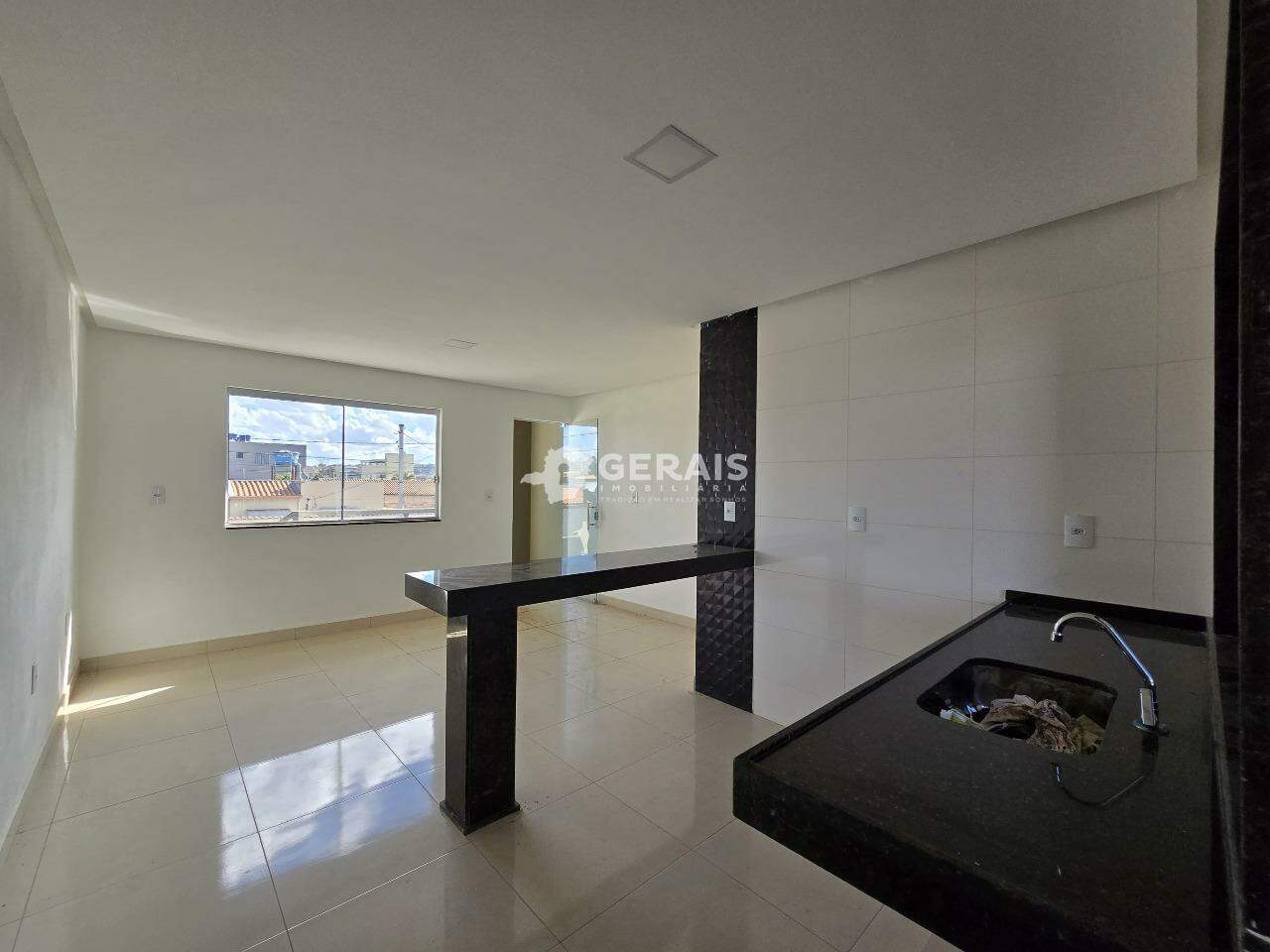 Apartamento à venda no ITACOLOMI: 05 - COZINHA
