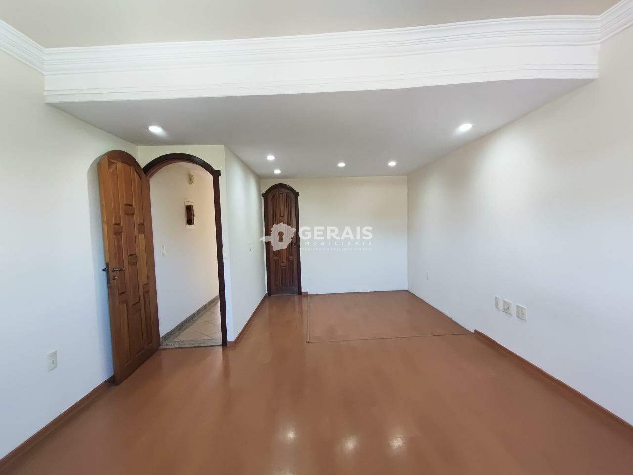 Apartamento para aluguel no PLANALTO: 07- QUARTO SUÍTE