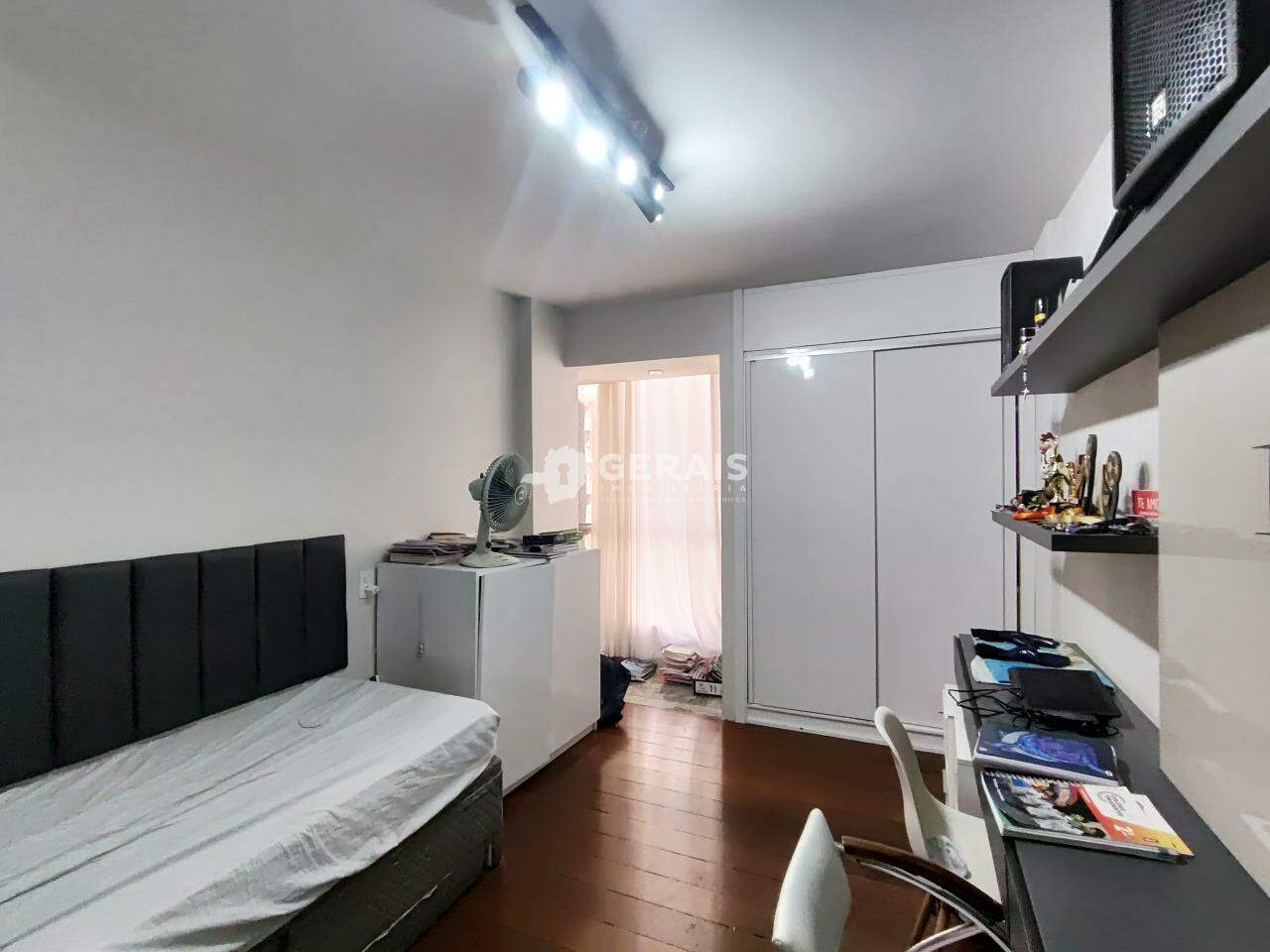 Apartamento para aluguel no CENTRO: 05- QUARTO 01