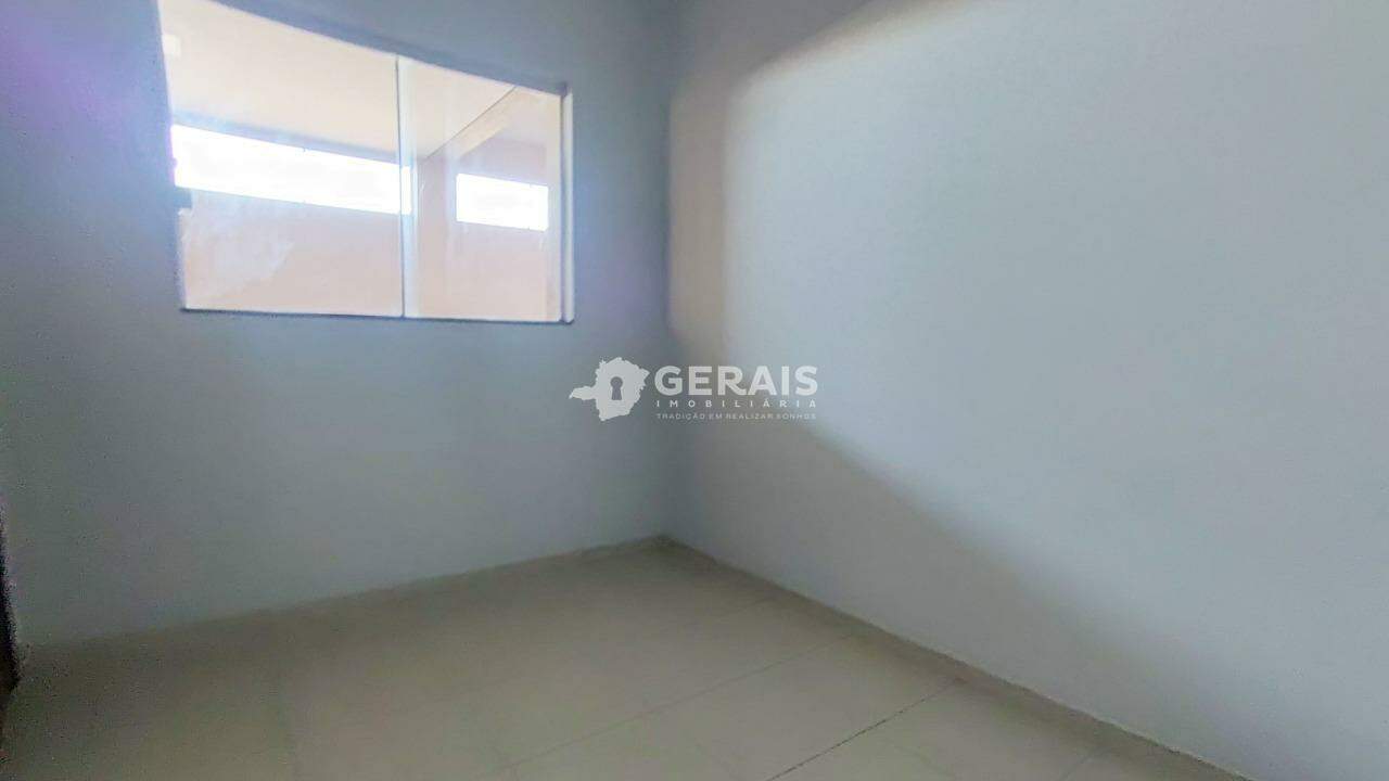 Casa para aluguel no SANTA ROSA: 06- QUARTO 01