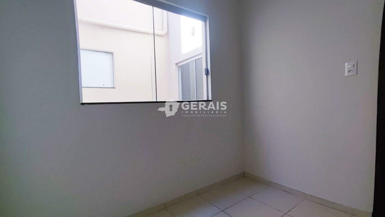 Casa para aluguel no SANTA ROSA: 08- QUARTO 02