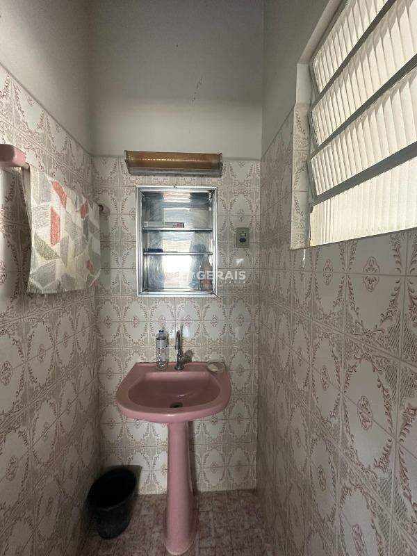 Casa à venda no PORTO VELHO: 06- LAVABO