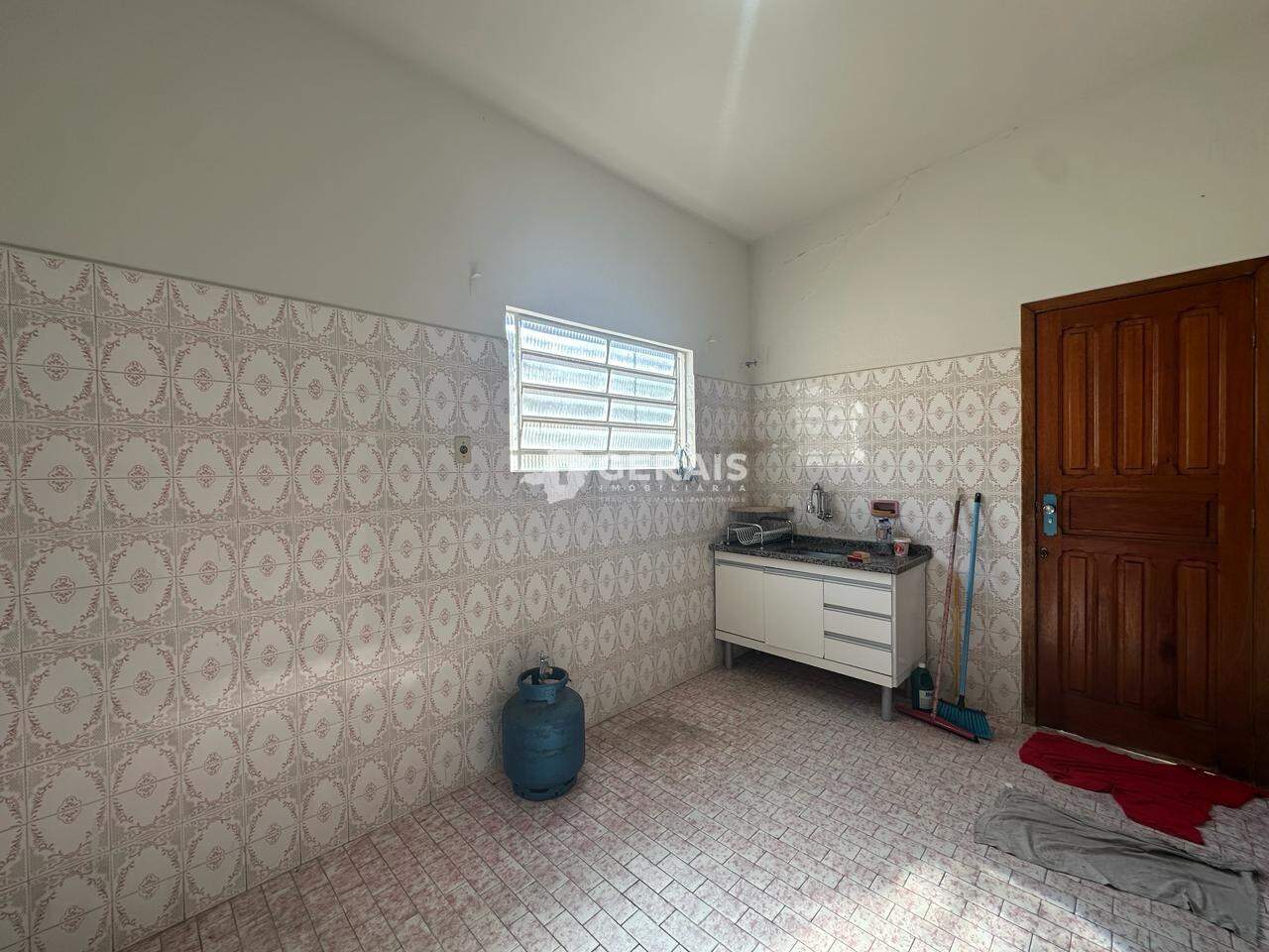 Casa à venda no PORTO VELHO: 08- COZINHA
