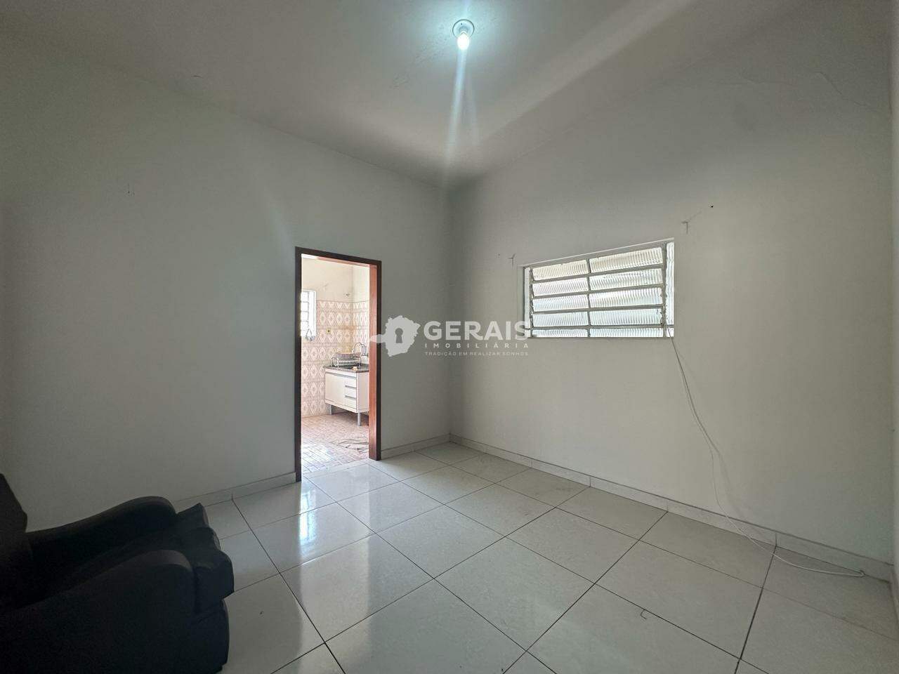 Casa à venda no PORTO VELHO: 03- SALA