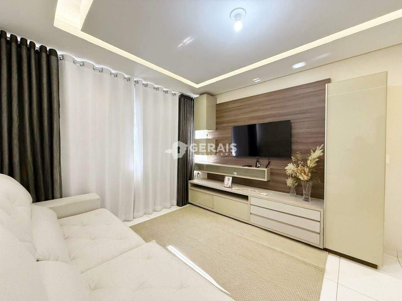 Apartamento à venda no PLANALTO: 04 - SALA