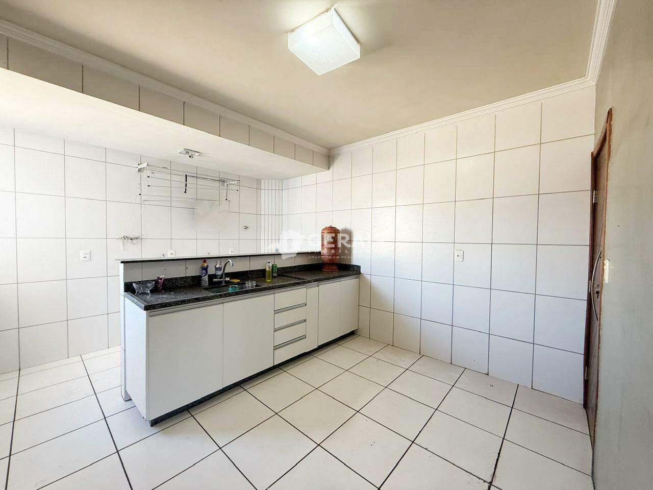 Apartamento à venda no PLANALTO: 04- COZINHA