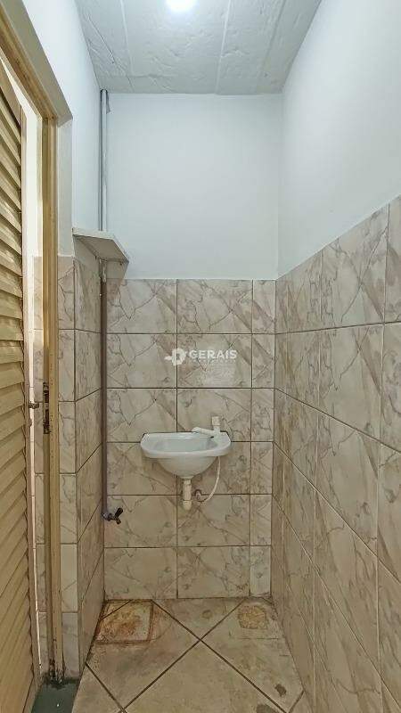 Loja para aluguel no LP PEREIRA: 09- LAVABO