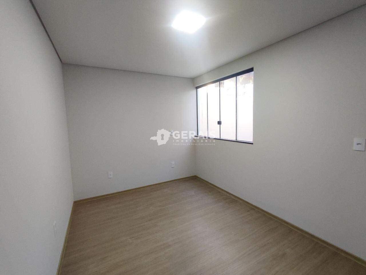 Casa à venda no SÃO ROQUE: 09 - QUARTO SUÍTE