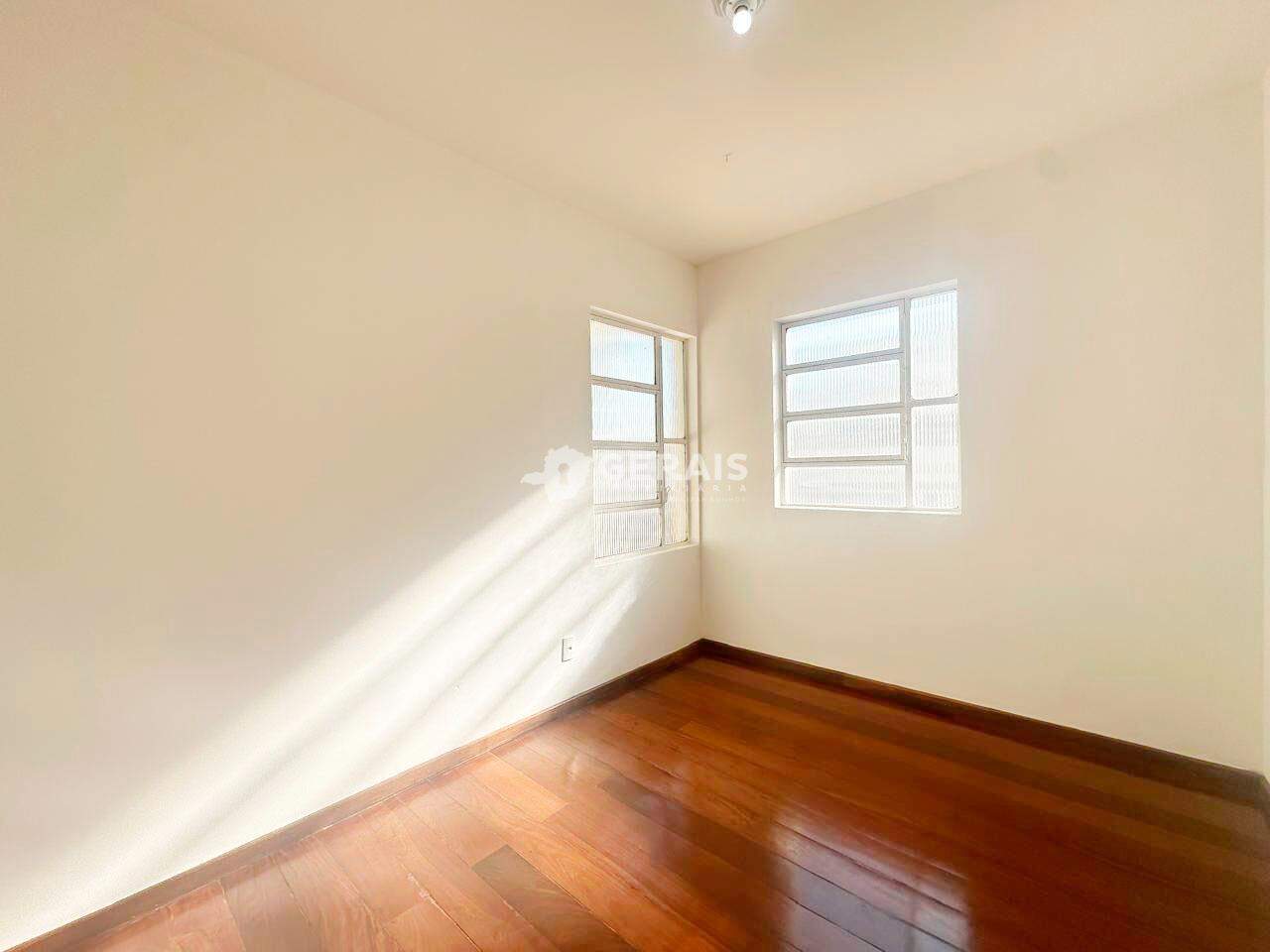 Apartamento à venda no CENTRO: 04- QUARTO 01