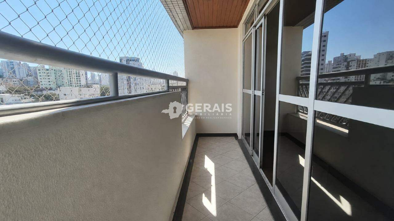 Apartamento para aluguel no CENTRO: 05- SACADA
