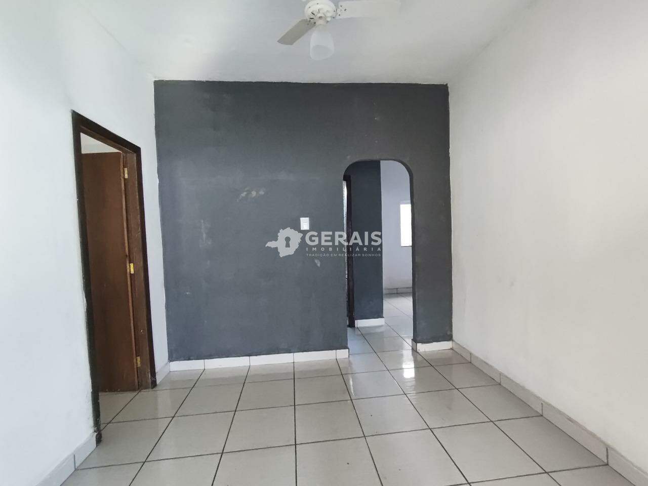 Casa para aluguel no JARDIM CANDELÁRIA: 03- SALA