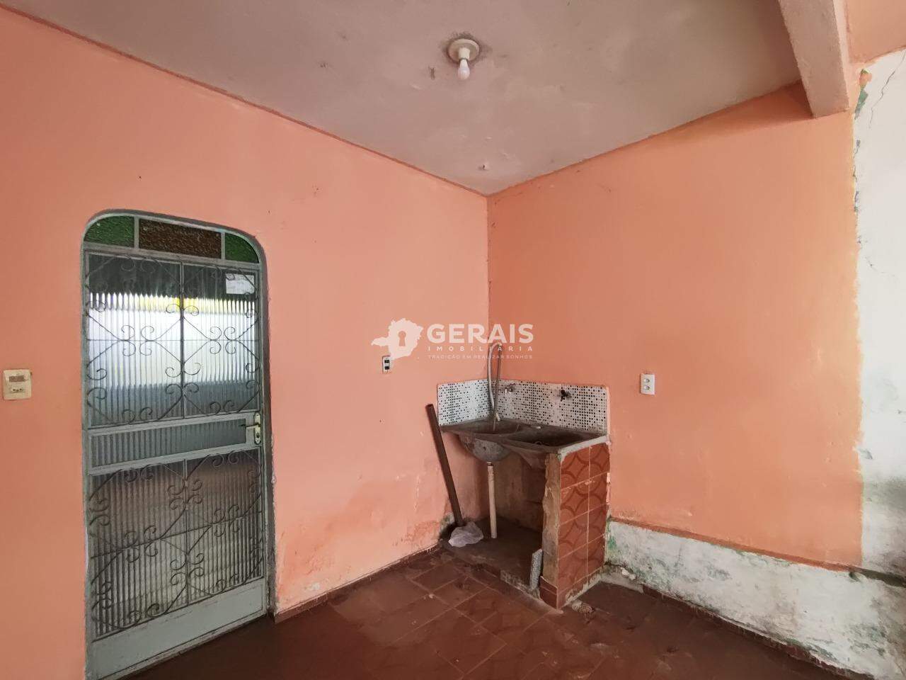 Casa para aluguel no JARDIM CANDELÁRIA: 09- ÁREA DE SERVIÇO