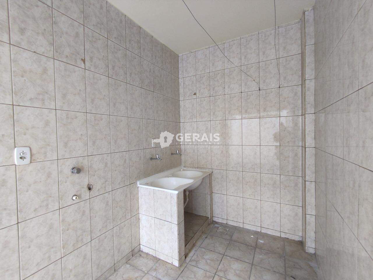 Casa para aluguel no PLANALTO: 08- ÁREA DE SERVIÇO