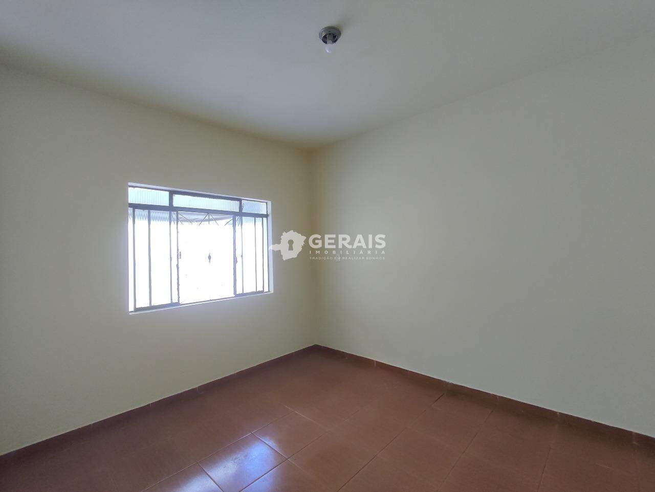 Casa para aluguel no PLANALTO: 04- QUARTO 01