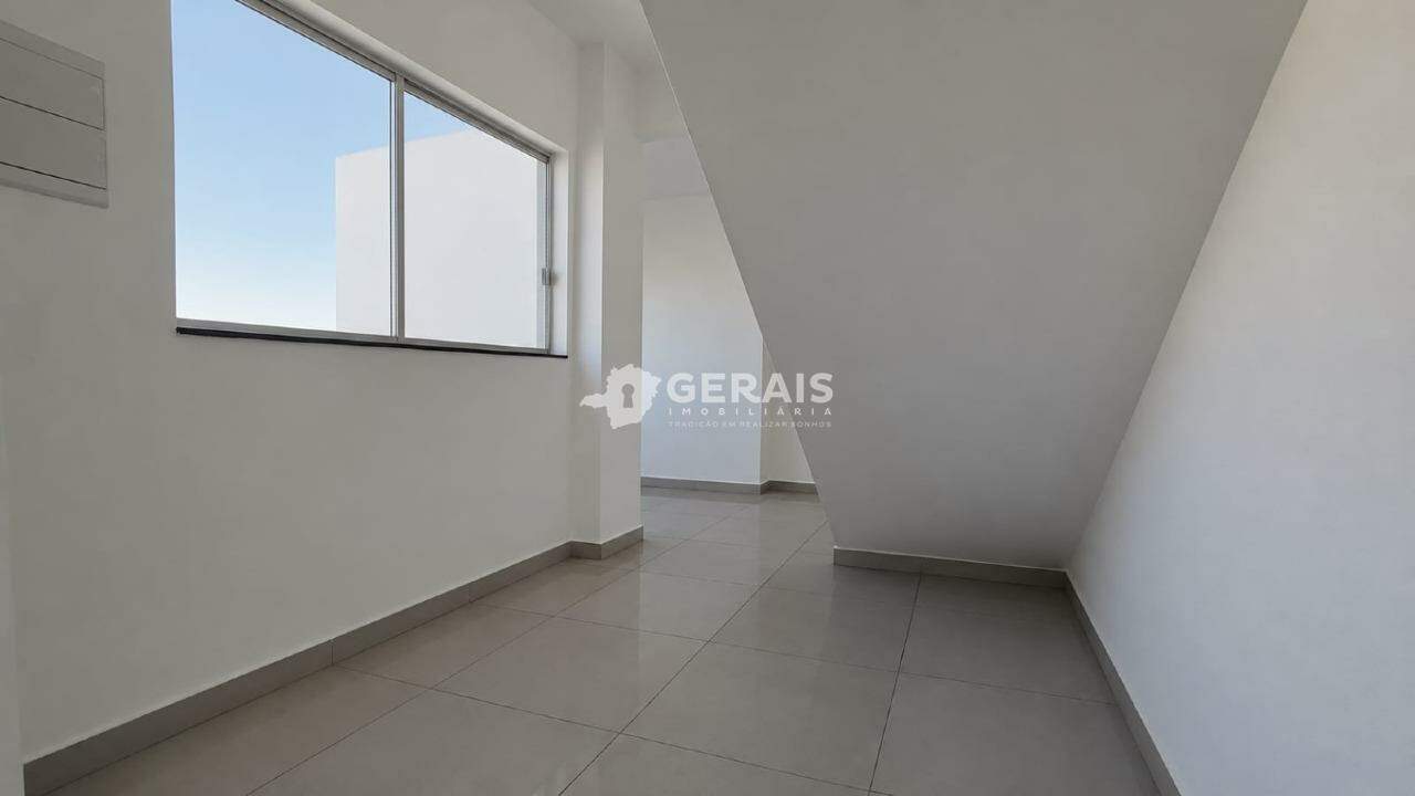 Apto Cobertura Duplex para aluguel no ESPLANADA: 04- SALA