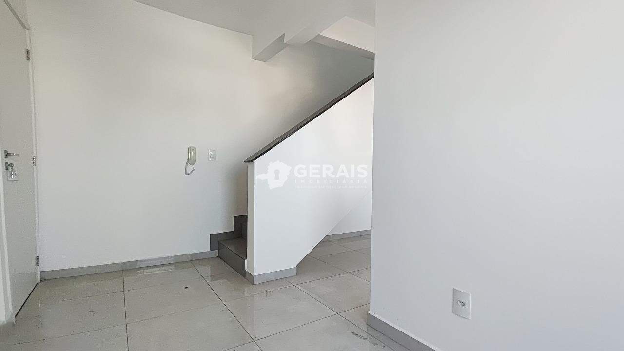 Apto Cobertura Duplex para aluguel no ESPLANADA: 05- SALA