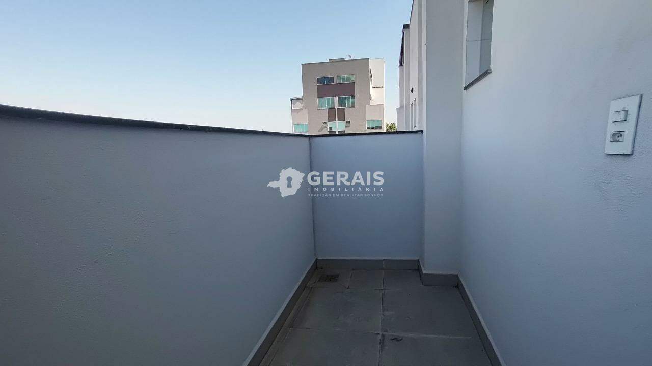 Apto Cobertura Duplex para aluguel no ESPLANADA: 08- SACADA QUARTO 01
