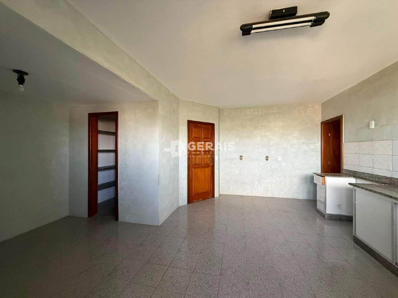 Apartamento à venda no CENTRO: 06- COZINHA