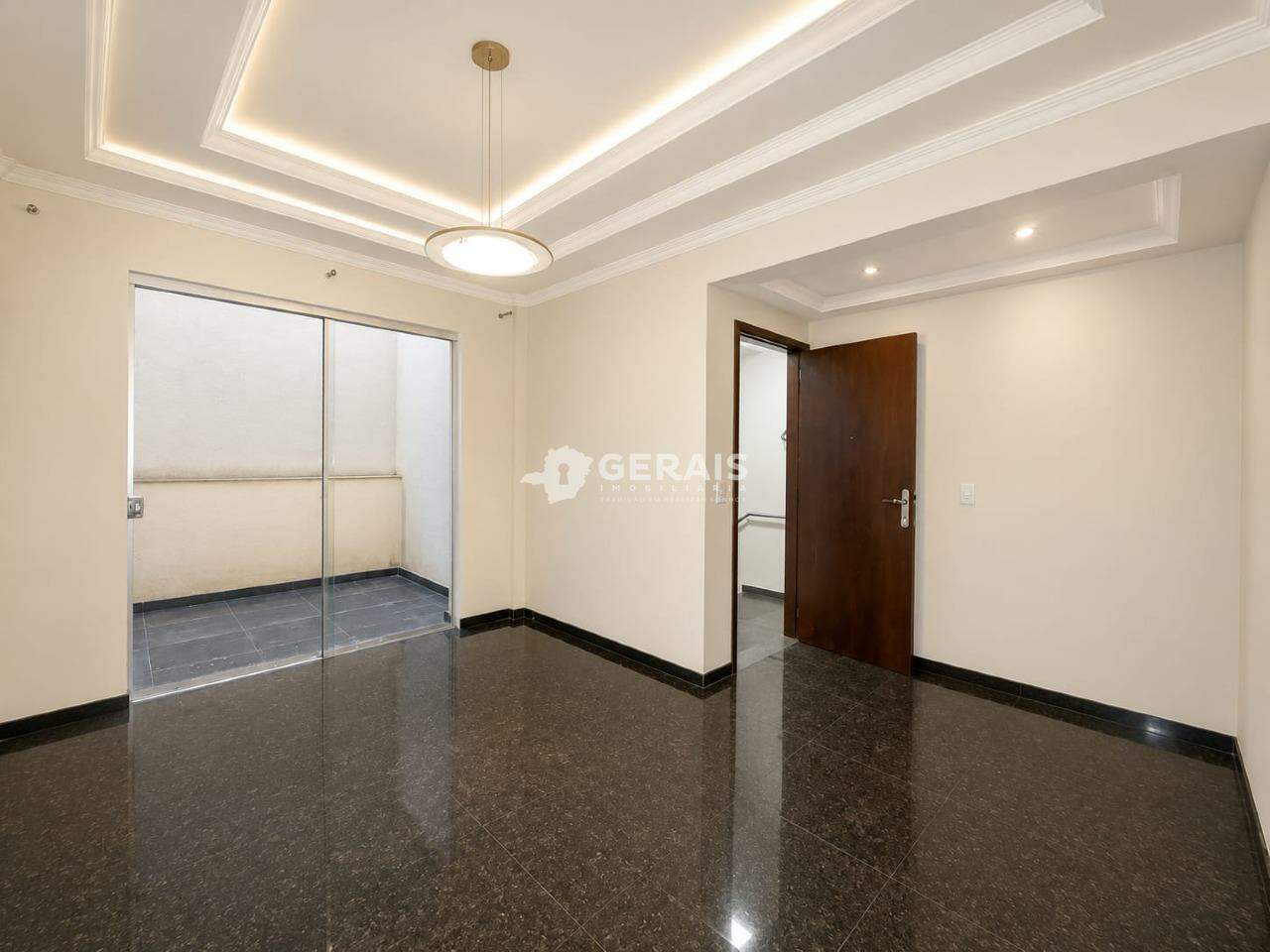 Apartamento à venda no LP PEREIRA: 03 - SALA