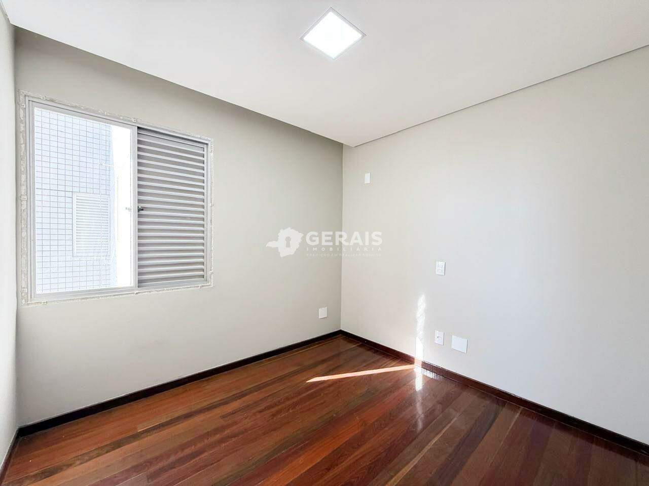 Apto Cobertura à venda no CENTRO: 08- QUARTO 01