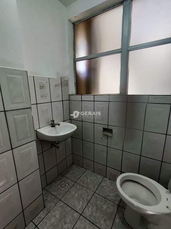 Sala para aluguel no CENTRO: 05- BANHEIRO
