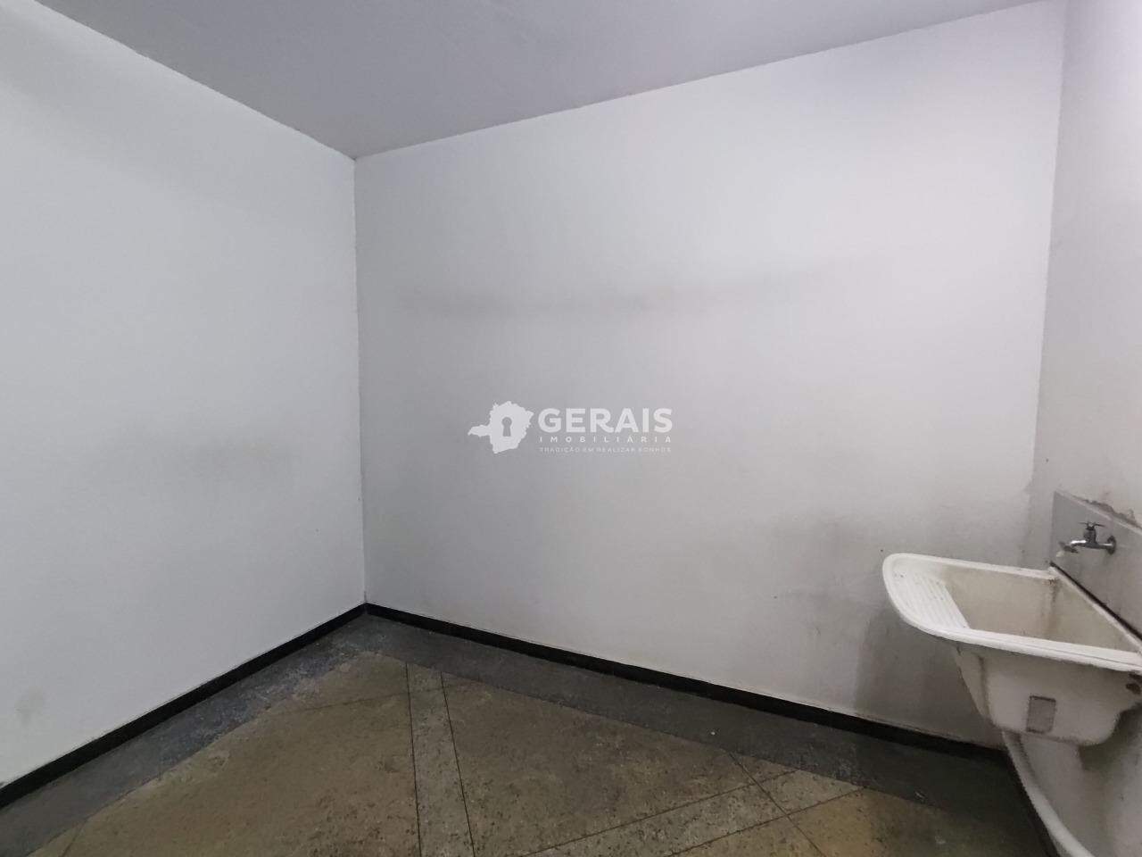 Sala para aluguel no CENTRO: 06- ÁREA DE SERVIÇO