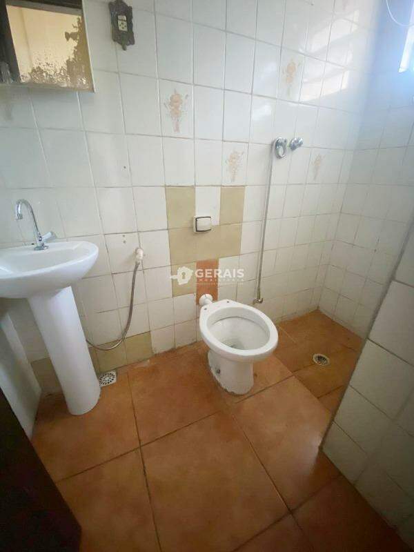 Apartamento à venda no AFONSO PENA: 08 - BANHO SOCIAL