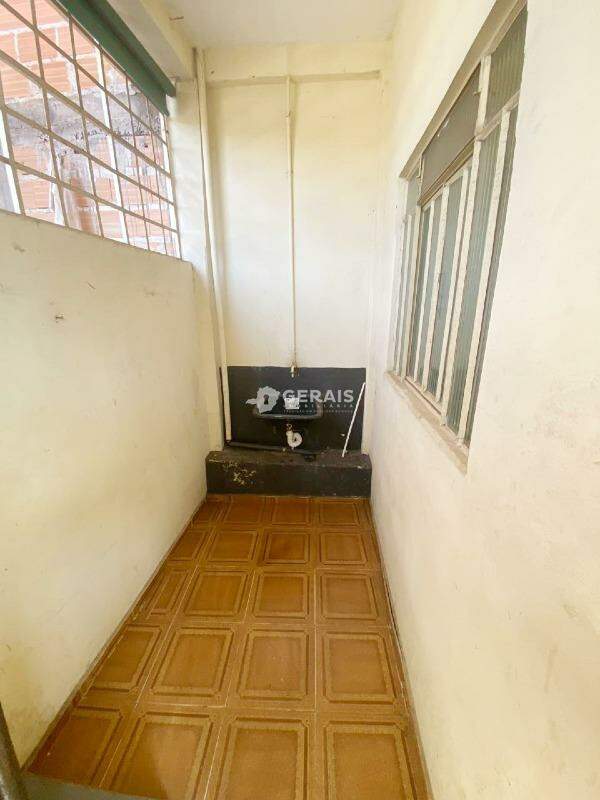 Apartamento à venda no AFONSO PENA: 09 - ÁREA DE SERVIÇO