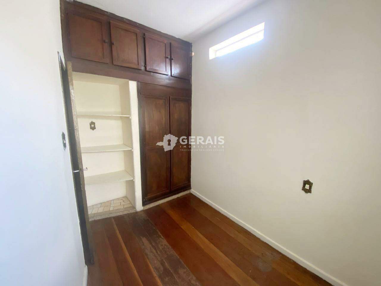 Apartamento à venda no AFONSO PENA: 05 - QUARTO 01