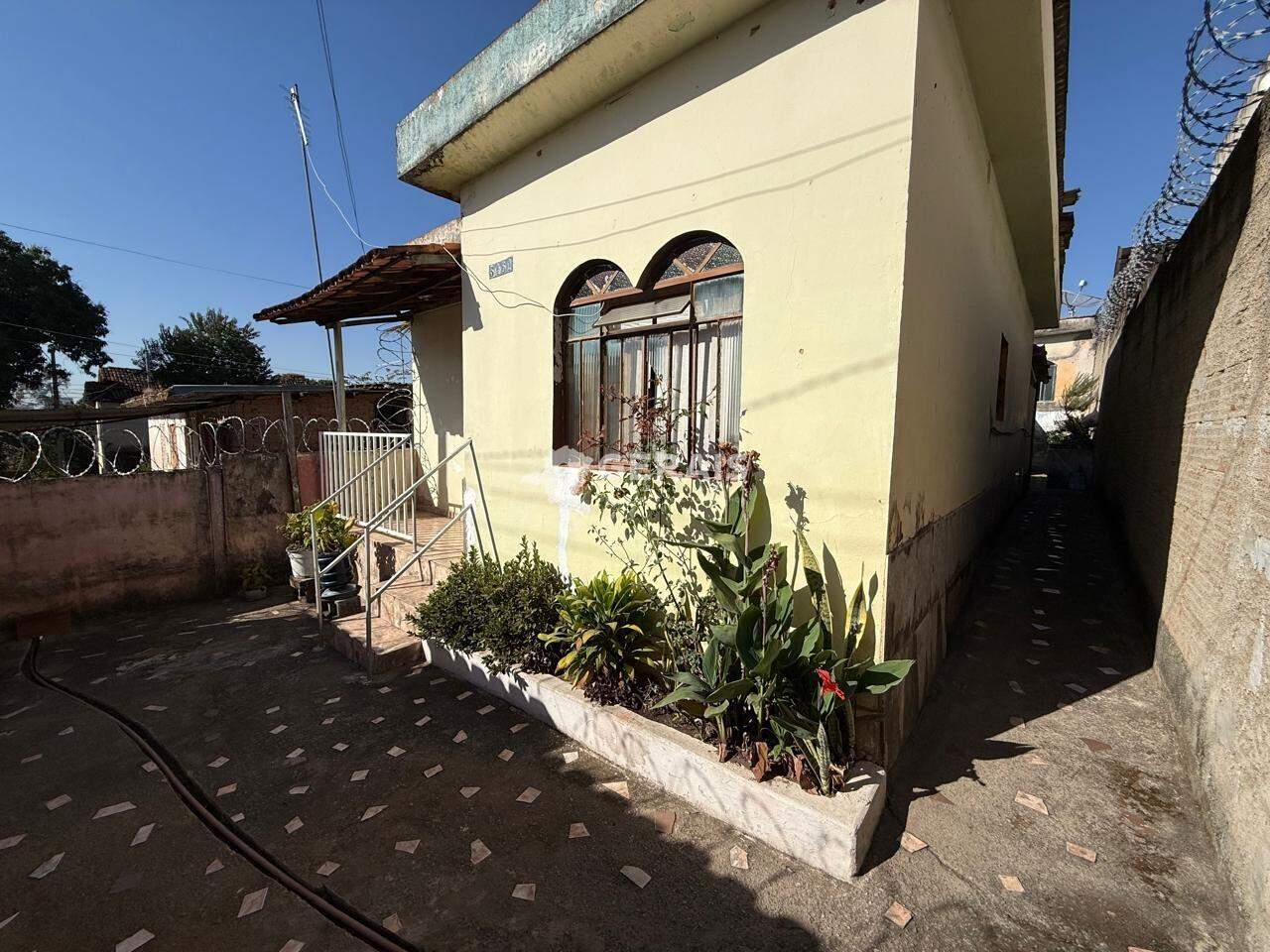 Casa à venda no CENTRO: 07- ÁREA EXTERNA