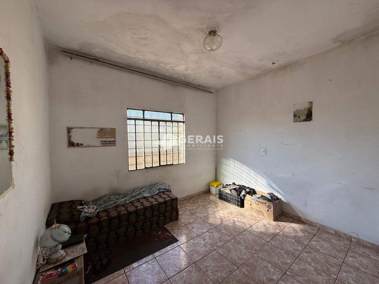 Casa à venda no CENTRO: 04- QUARTO 01