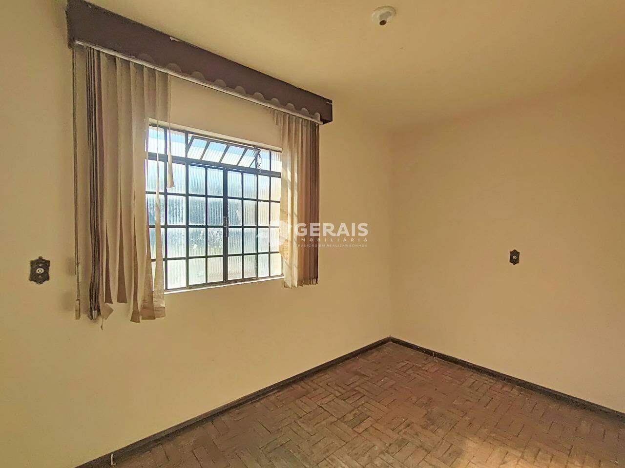Apartamento para aluguel no BOM PASTOR: 04- QUARTO 01