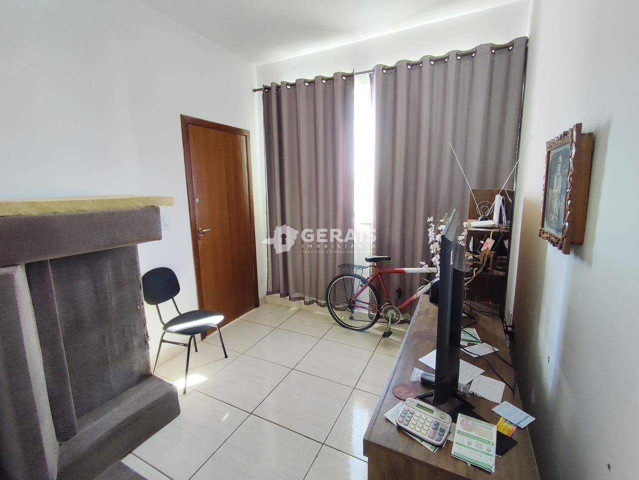 Apartamento à venda no CATALÃO: 03 - SALA