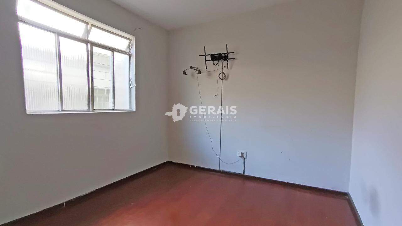 Casa para aluguel no ESPLANADA: 06- QUARTO 02