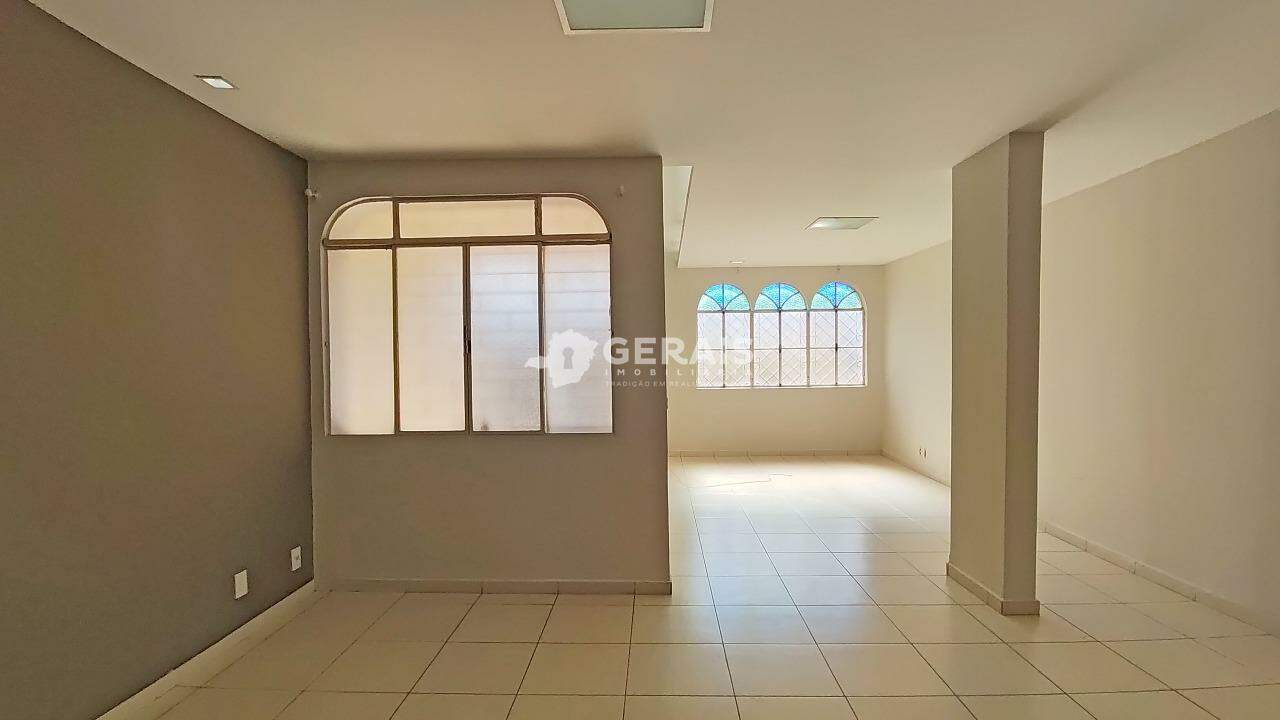 Casa para aluguel no ESPLANADA: 04- SALA