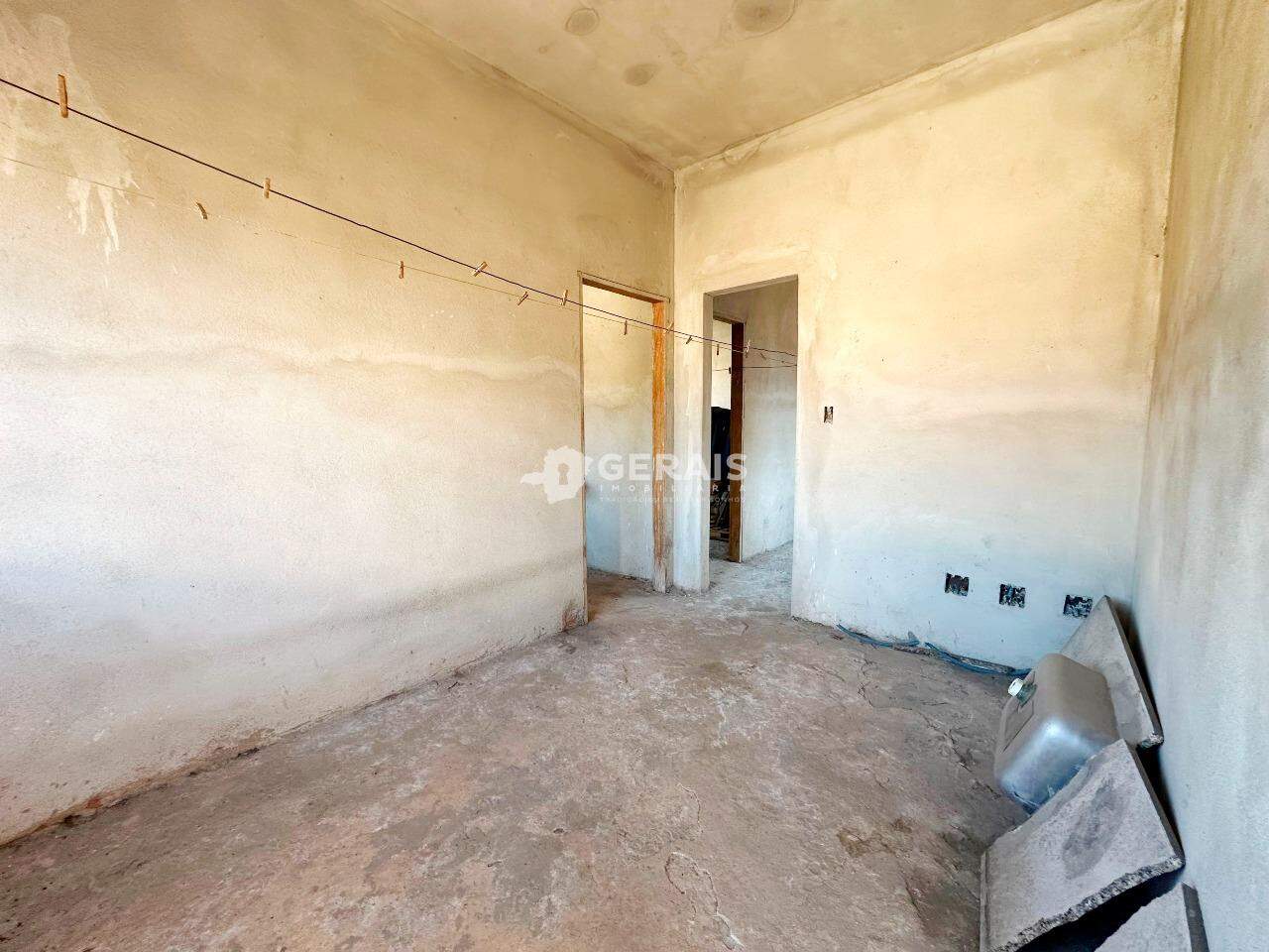 Apartamento à venda no CATALÃO: 03 - SALA