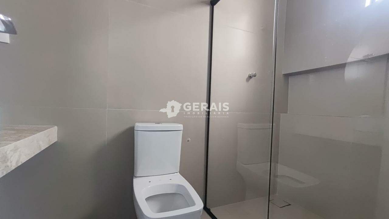 Apartamento para aluguel no CENTRO: 07- BANHO SUÍTE 01