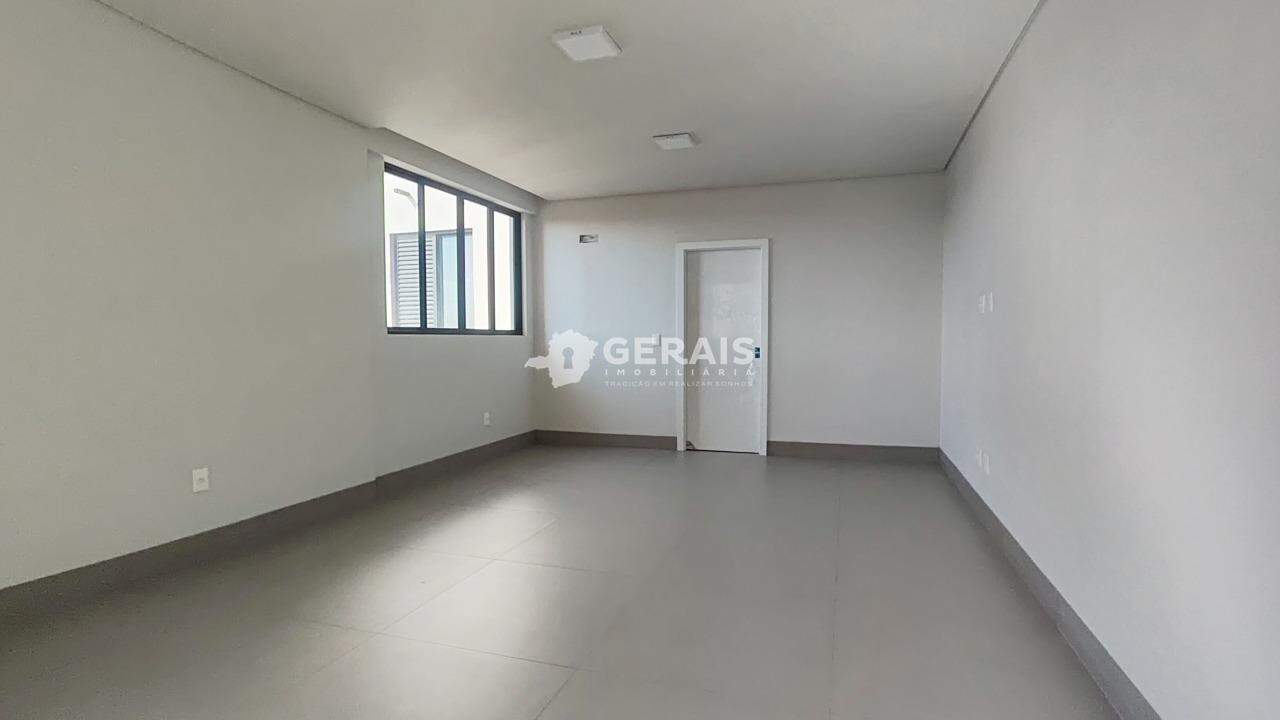 Apartamento para aluguel no CENTRO: 03- SALA