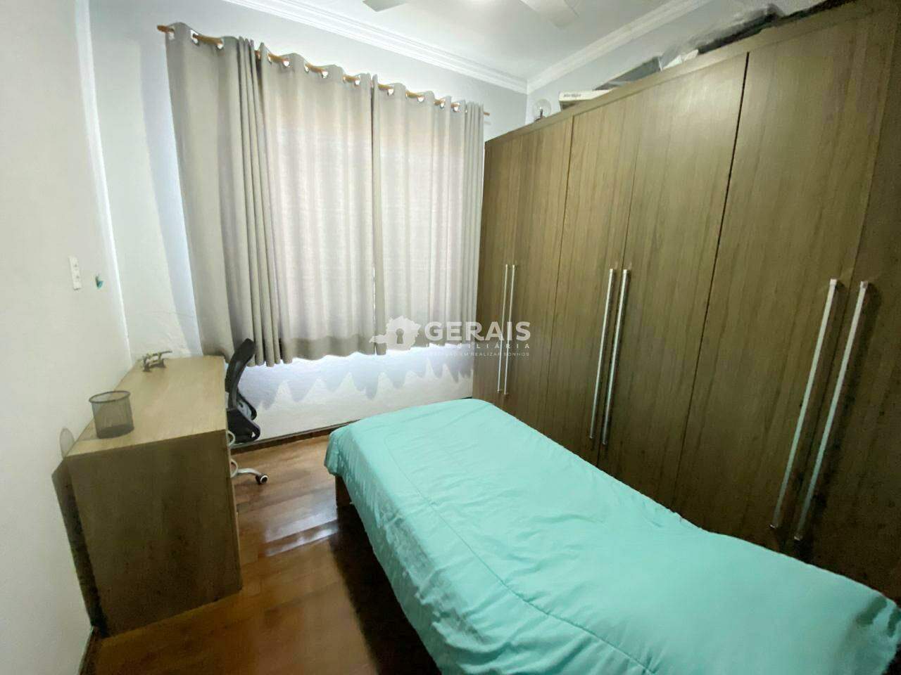 Casa à venda no BELVEDERE: 07- QUARTO 01