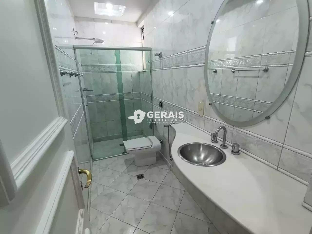 Apartamento à venda no CENTRO: 05 - BANHO SOCIAL
