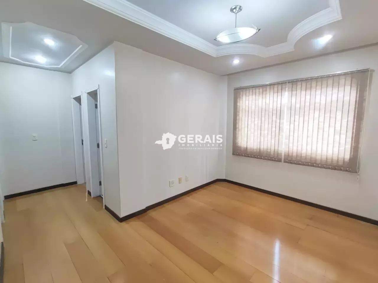Apartamento à venda no CENTRO: 04 - SALA