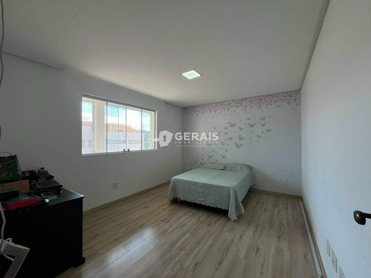 Casa à venda no INTERLAGOS: 05- QUARTO