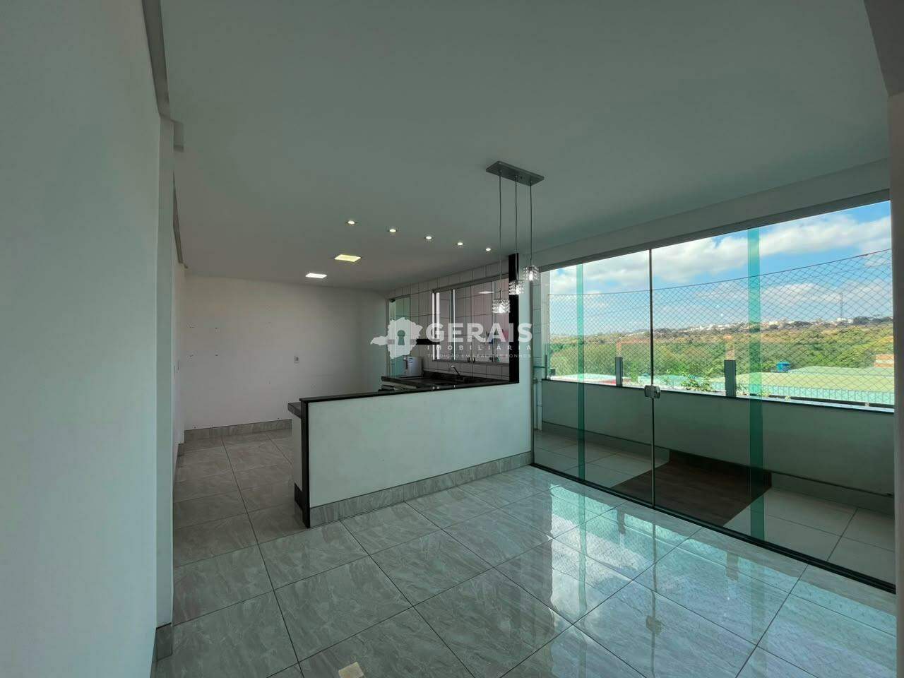 Casa à venda no INTERLAGOS: 03- COZINHA