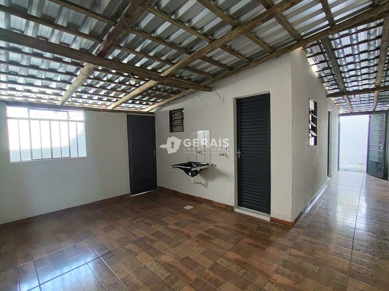 Casa para aluguel no JARDIM COPACABANA: 08- ÁREA DE SERVIÇO
